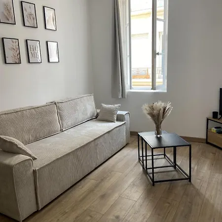 Charmant Appartement 公寓 邦多勒